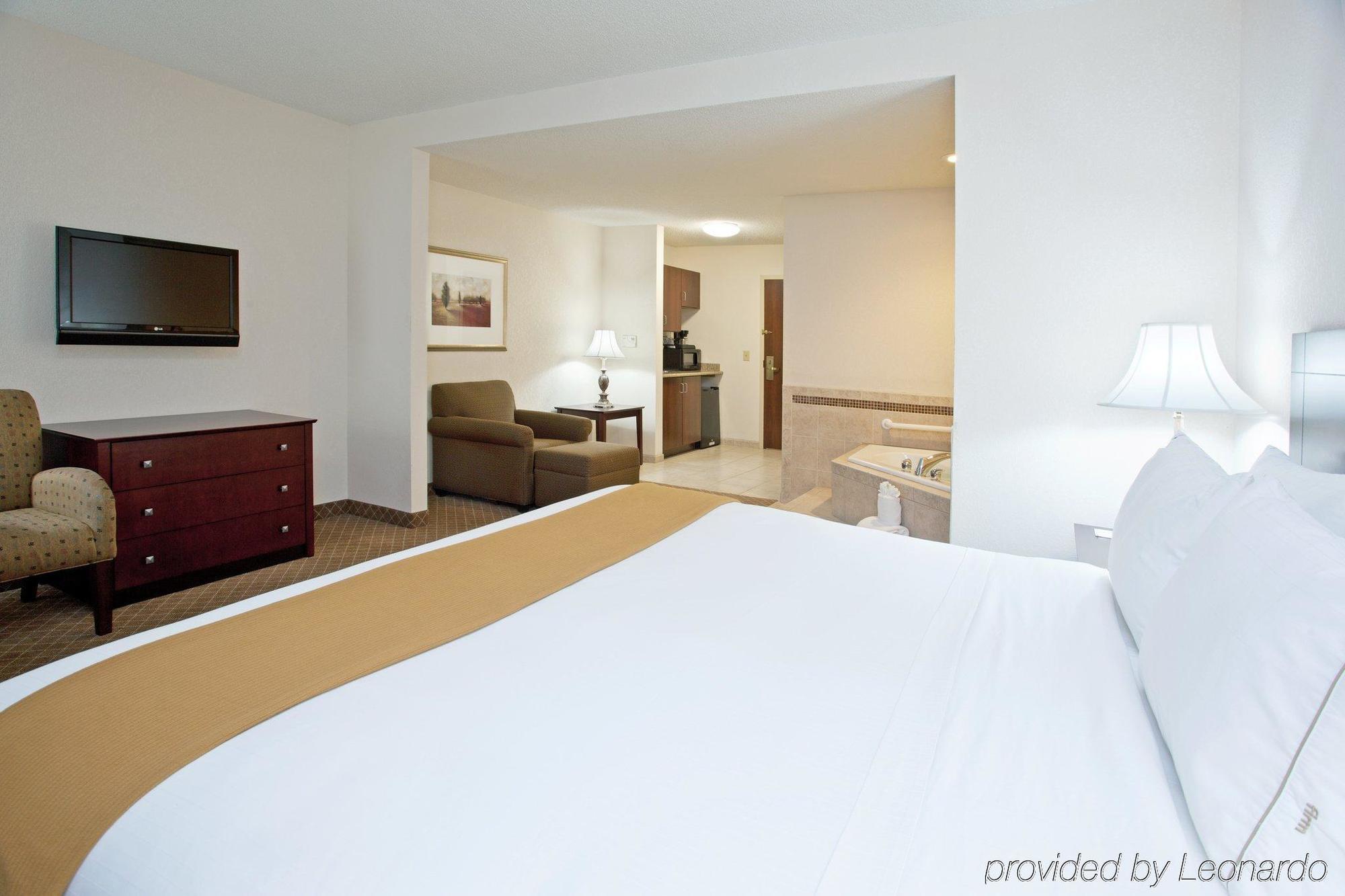 Holiday Inn Express Hotel & Suites Rochester Webster By Ihg חדר תמונה